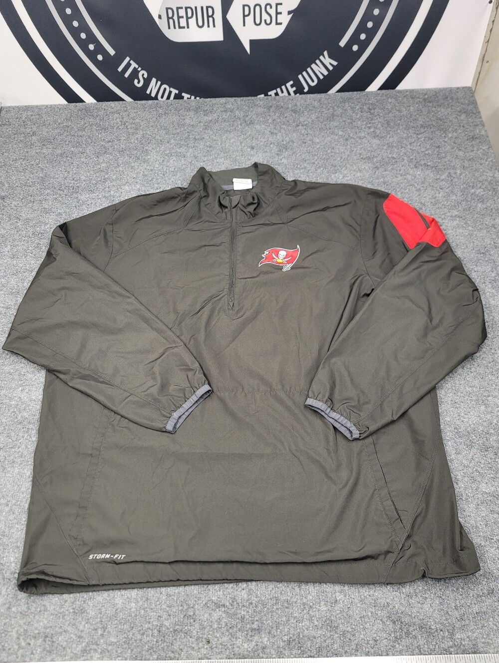 Nike Storm-Fit Onfield Tampa Bay Buccaneers 1/4 Zip Pullover Windbreaker Size XL